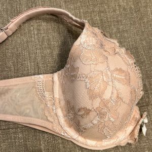 Victoria’s Secret Body by Victoria Lined Perfect Cover 36B Nude Lace Bra
